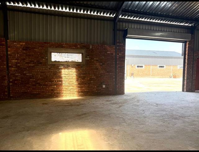 INDUSTRIAL PROPERTY TO RENT IN LADINE